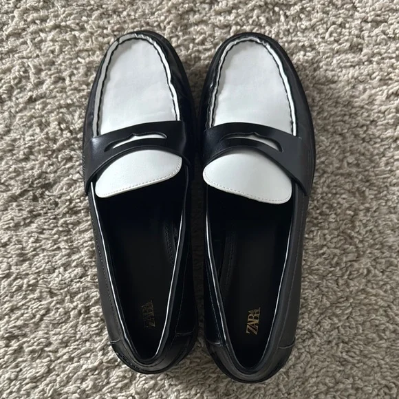 Zara Black and White women’s Slip-On Loafers s-l400.jpg main image 2
